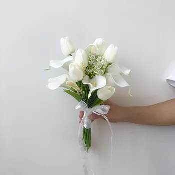 Atacado Baratos Branco Pequeno Grupo de Tulipa com Lily Artificial bouquets de Noiva para Damas de honra для подружек невесты Damigella